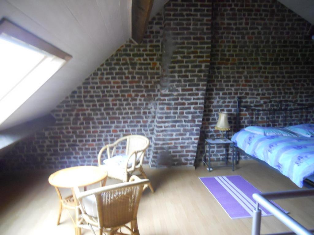Huis De Wilde Wingerd Hotel Ypres Room photo