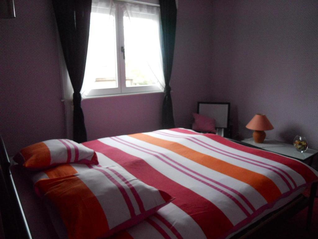 Huis De Wilde Wingerd Hotel Ypres Room photo