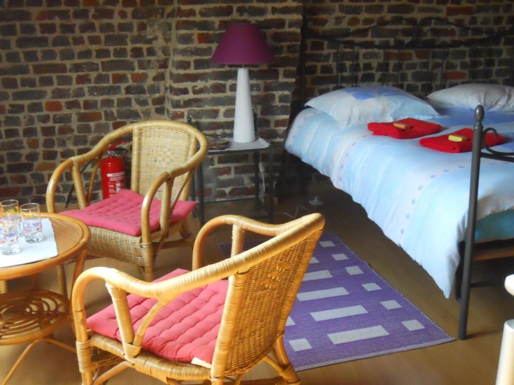 Huis De Wilde Wingerd Hotel Ypres Room photo
